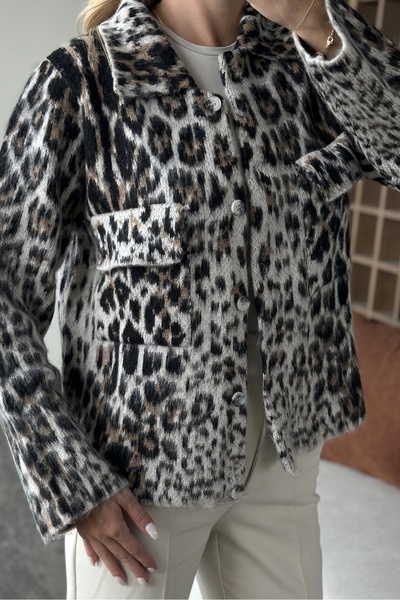 Laluvia Cardigan cu guler polo cu model leopard bej - 4601