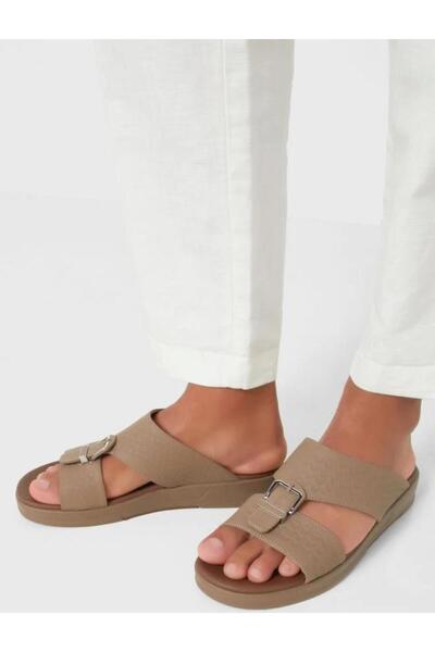 Robert Wood صنادل عربية