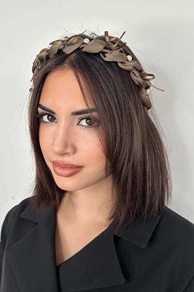 TAKIŞTIR Light Brown Color Scalloped Crown with Stone and Pearl Detail