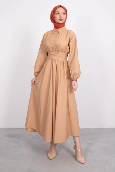 Tesettür Diyarı فستان صيفي محتشم من قماش التريكو مع ياقة قميص وحزام ذاتي - مق...