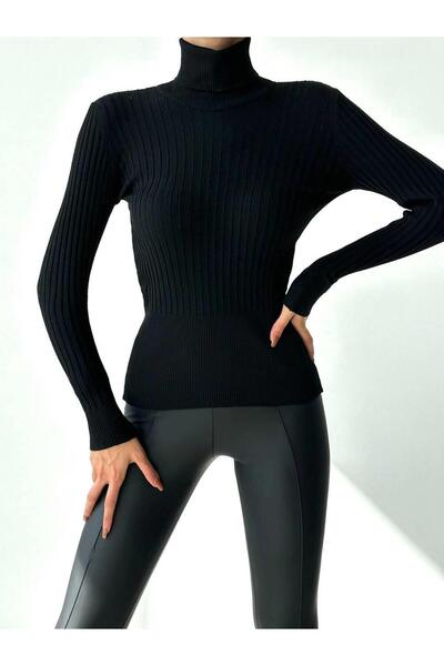 Coral High-Necked Knitwear Sweater 145 Black