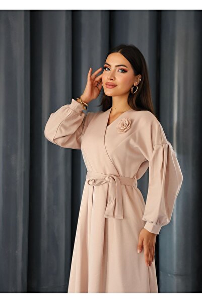 QUAWEAR V-Neck Belted Waist Pleated Rose Accessory Imported Knitted Fabric Full Length Dress