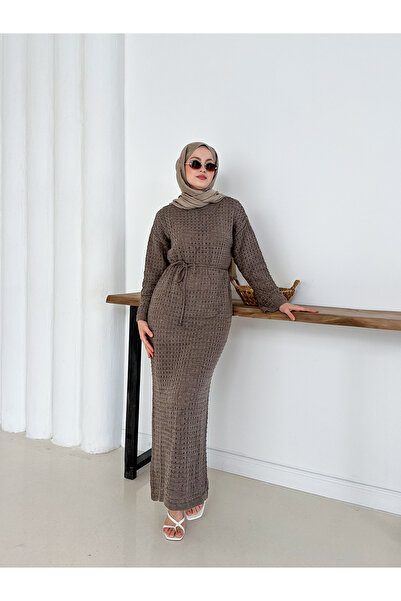 sorisso Плетена рокля (подплатена) с детайли с дупки