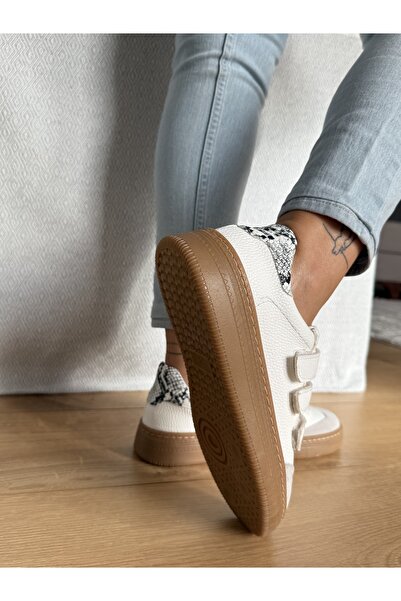 BURCU COLLECTİON Alisa Snake Pattern Heel Detailed White Sports Shoes with Rivets