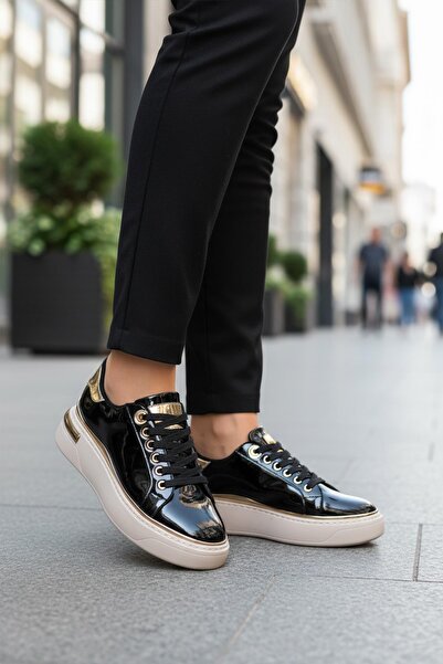 AYAKMOD Lady 029 Z Pantofi de damă din piele lacuită neagră cu detalii aurii