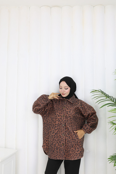 sorisso Μπουφάν με λεοπάρ σχέδιο από ύφασμα μπουκλέτ