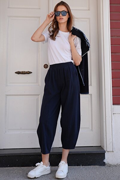 VAGGON Women's Navy Blue Elastic Waist Balloon Cut Gabardine Trousers Vs01212