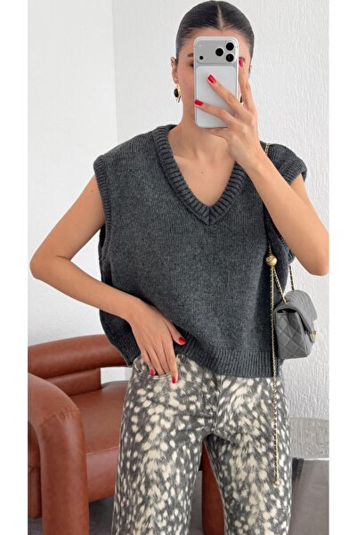 HAZELANNA V-Neck Zero Sleeve Anthracite Sweater