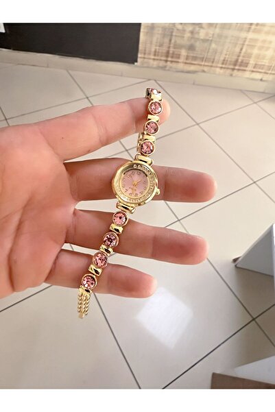 LOOQ Detailed Stylish Vintage Women's Wristwatch