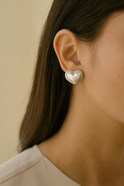 Kokoş Earrings Heart and Pearl Detail Silver Color