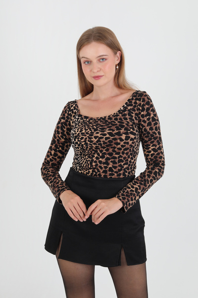 GIANT BASIC KAYIK YAKA UZUN KOLLU LEOPAR DESENLİ BLUZ/BODY