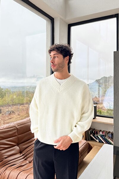 Flaw Wear V-Neck Knitwear Sweater