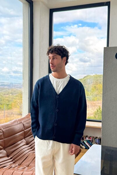 Flaw Wear Button Detail Oversize Knit Cardigan