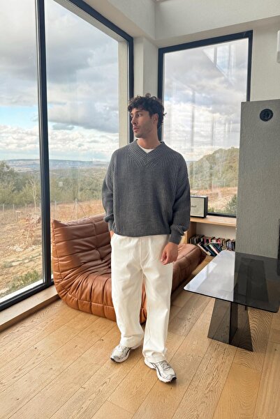 Flaw Wear V-Neck Knitwear Sweater