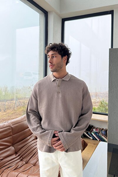 Flaw Wear Polo Neck Knitted Sweatshirt