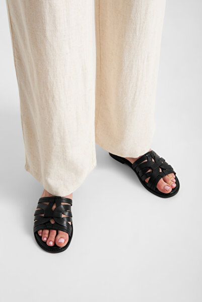 LASOCKI γυναικεία σαγιονάρα 5905588604075 Μαύρο