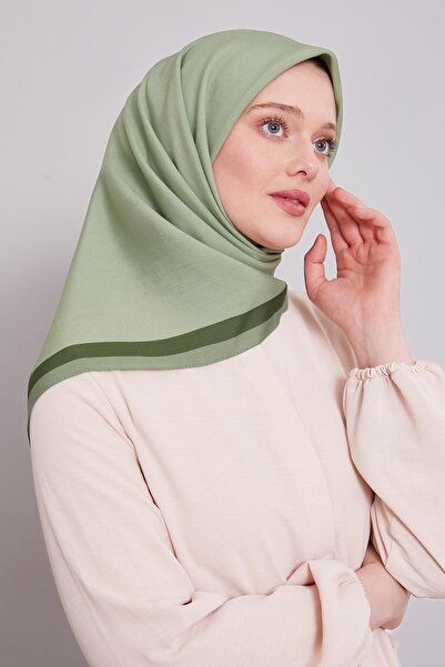 Levidor Green Edge Stripe Aura Scarf