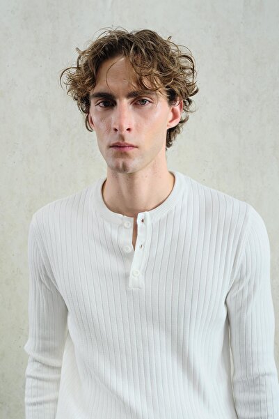 GIESTO ΛΕΥΚΟ ΜΠΛΟΥΖΑ ΜΕ ΚΟΥΜΠΙΑ ΣΤΡΟΓΓΥΛΟΥ ΣΚΙΣΜΟΥ