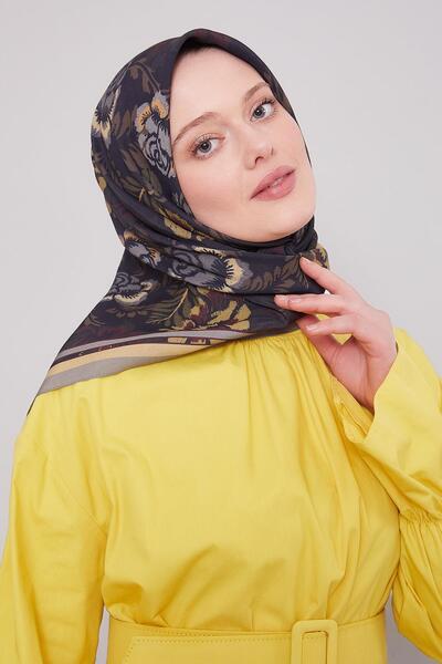 Levidor Gray Rose Pattern Aura Scarf