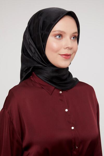 Levidor Black Geometric Crystal Jacquard Scarf