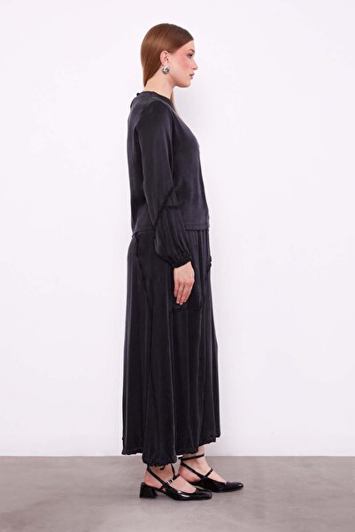 Levidor Black Asymmetrical Ruffle Detailed Cupra Skirt Set