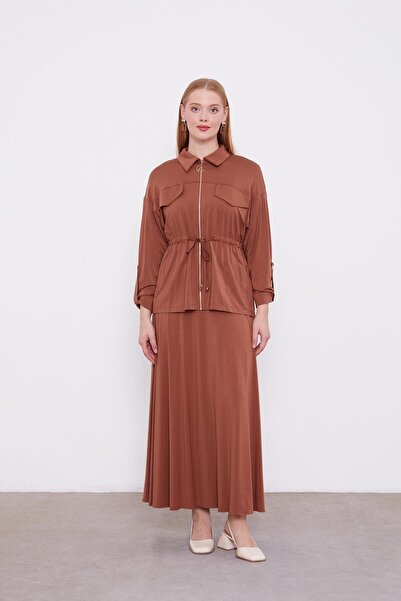 Levidor طقم تنورة بتفاصيل رباط عند الخصر باللون البني