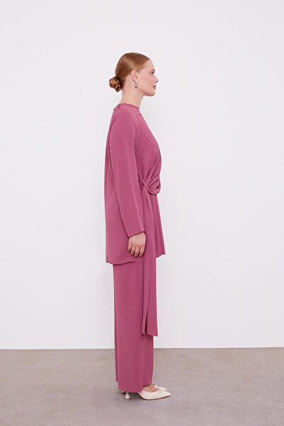 Levidor K.Pink Embroidered Detailed Double Suit