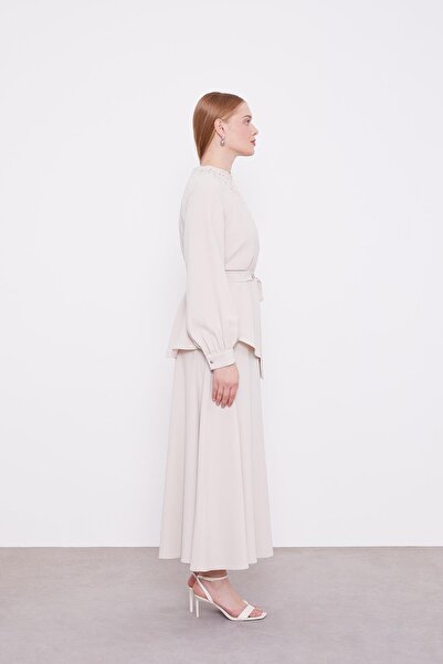 Levidor Σετ φούστα με λεπτομέρεια με μπεζ μαργαριτάρι γιακά