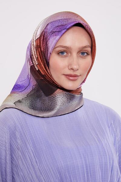 Levidor Μπεζ μεταξωτό μαντήλι με σχέδιο λουλουδιών