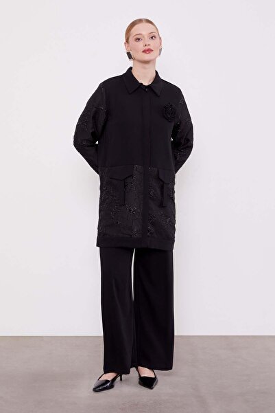 Levidor Siyah Yakası Gül Detaylı İkili Takım