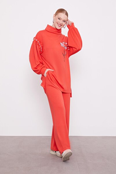 Levidor Red Pearl Sleeve Detailed Sports Suit