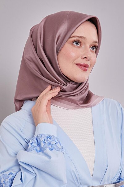 Levidor Powder Edge Bordered Twill Silk Scarf