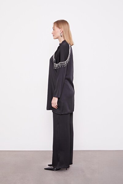 Levidor Black shoulder stripe stone detailed double set