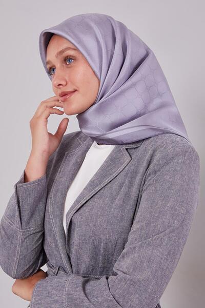 Levidor وشاح حريري مونوغرام بخطوط رمادية على الحواف