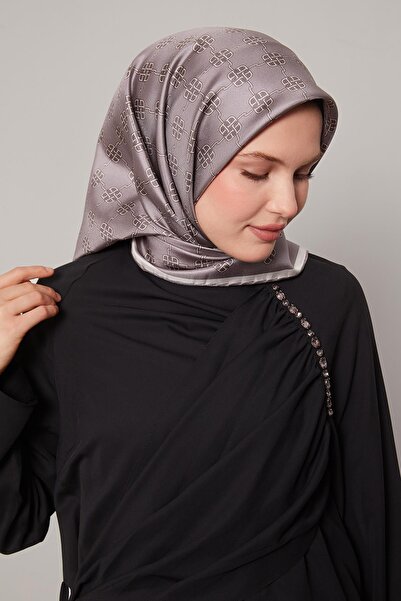 Levidor وشاح حريري من K.Vizon بنمط البرسيم الصغير