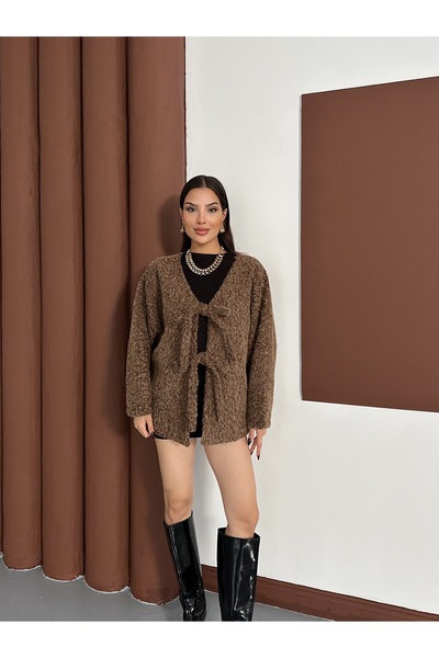 LE CARAMBOLE Γυναικείο παλτό με καφέ φιόγκο με λεπτομέρεια με κορδόνια και αποχρωματισμένο κασετίνι