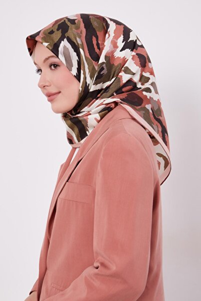 Levidor Pink Camouflage Pattern Twill Silk Scarf