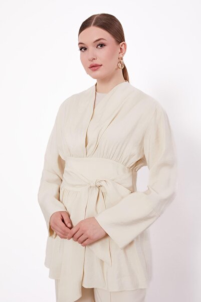 Levidor Beige Belted Double Suit