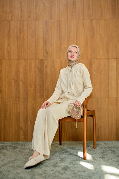 LOCCO Women's Stone Detail Knitwear Set Cream