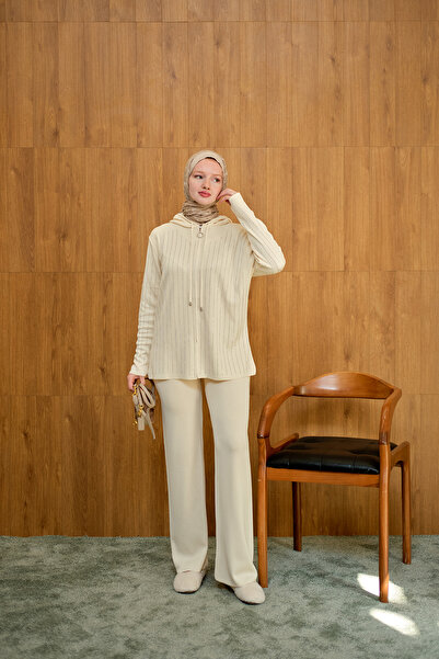 LOCCO Women's Stone Detail Knitwear Set Cream