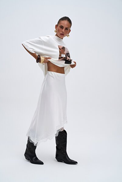 BOHEMAİ Fusta din satin alb cu detaliu din dantela Lina