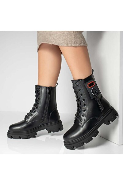 Modlet.ro Women's black thick-sole boots with metallic details MOD12844