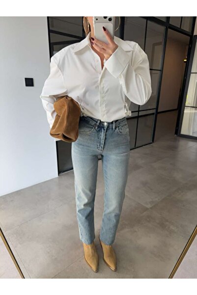 BB Bensu Buyruk KESİK PAÇA BOYFİT AÇIK MAVİ JEAN