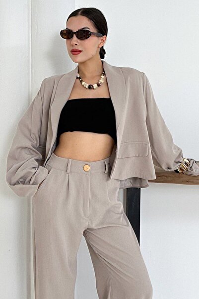 VAGGON Women's Beige Crop Lined Jacket with Pocket Accessories and Double Pocket Trousers Set Vs01254