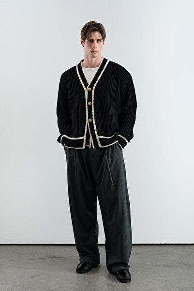 GIESTO Black cardigan with gold buttons