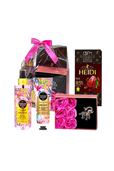 velve Комплект „Цъфтеж“ с шоколад, кутия от сапунена роза и брошка, крем за р...