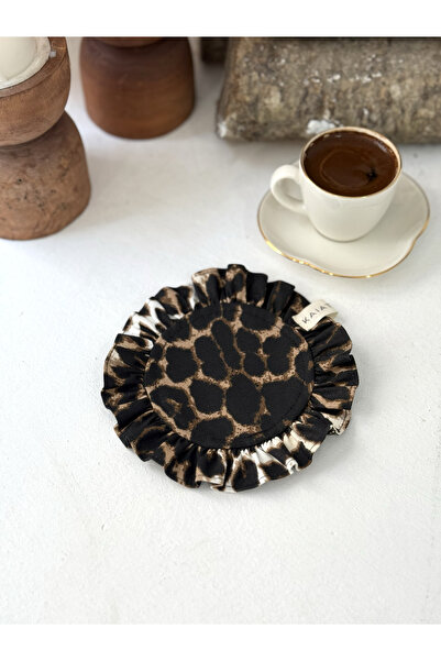 KaiAtelier قاعدة كوب دائرية مكشكشة من الكتان بنقشة الفهد