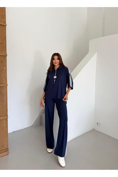 QİMYA BUTİK Γυναικείο κοστούμι φόρμας με λουλούδια, ριγέ και με λεπτομέρεια με έμβλημα