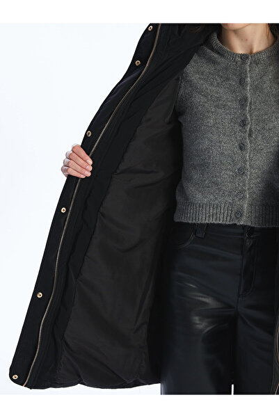 LC Waikiki Kapüşonlu Kadın Şişme Mont