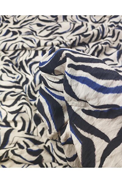 Kumaş Parça نسيج أيروبين بألوان أسود وبيج وأزرق (العرض 140 سم × الطول 380 سم)